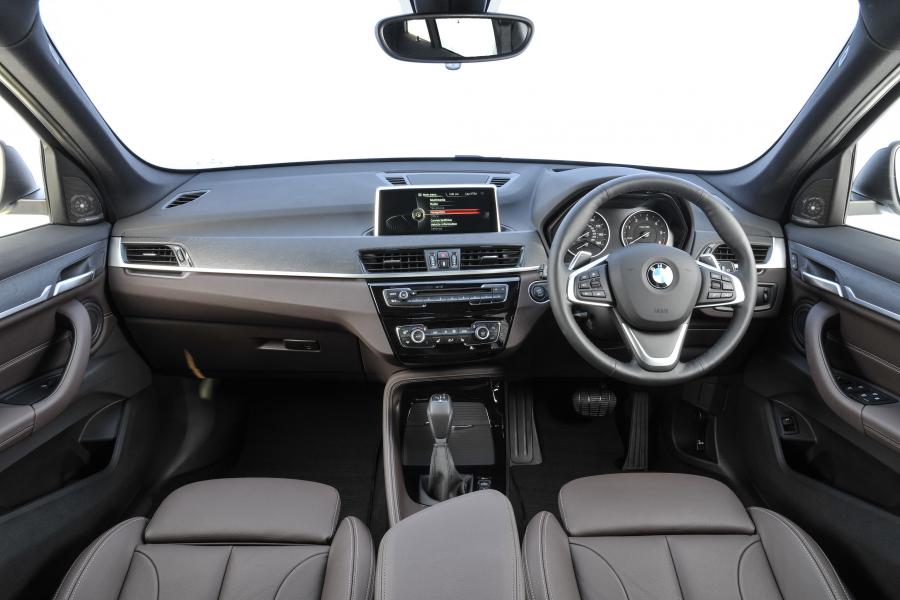 BMW X1 xDrive2.5d xLine 2015 года  (UK) (фото 8 из 28)